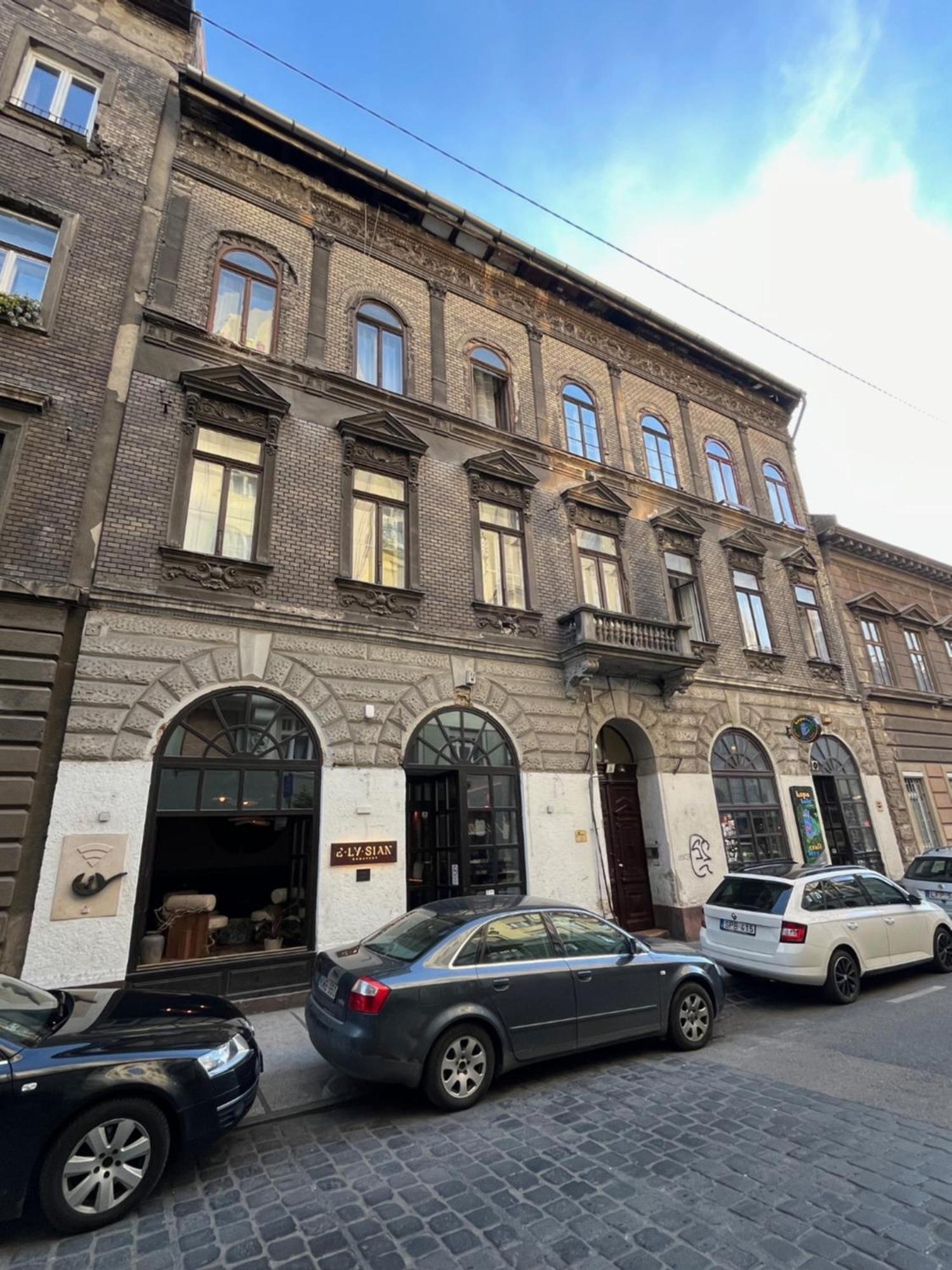 Budapest Center 外观 照片